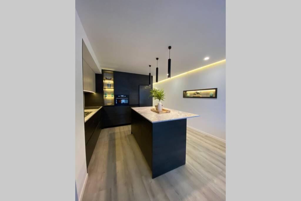 Precioso Apartamento A Estrenar En Centro De Nerja Esterno foto